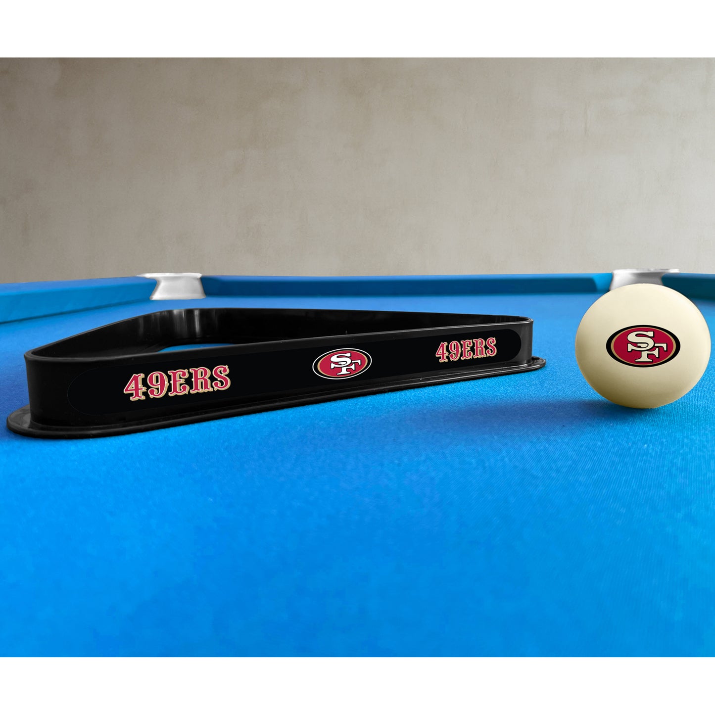 San Francisco 49ers triangle rack and cue ball set