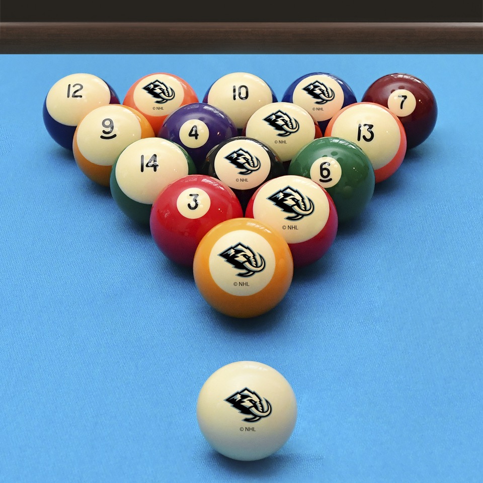Utah Mammoth logo pool ball set