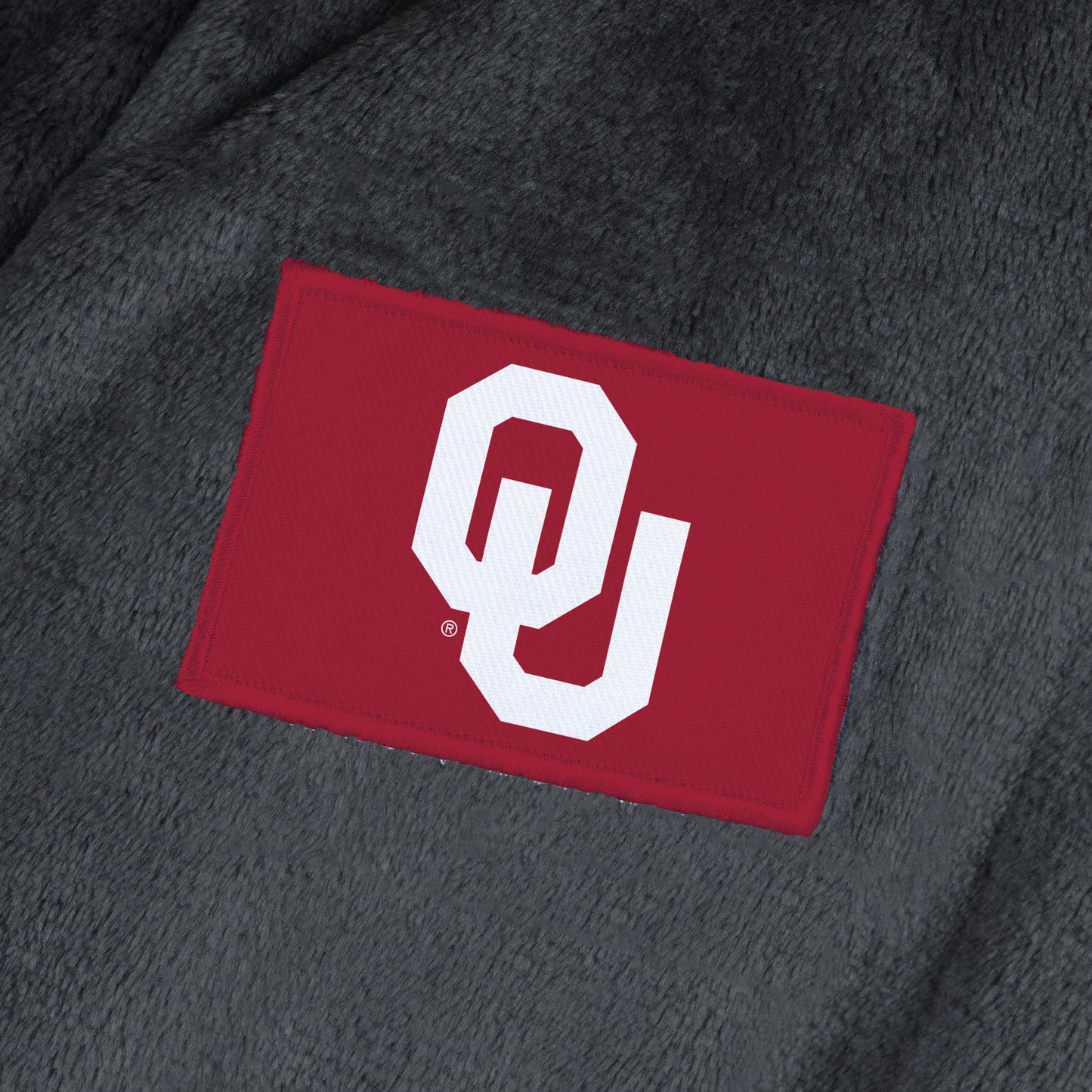 Oklahoma Sooners team color bathrobe patch