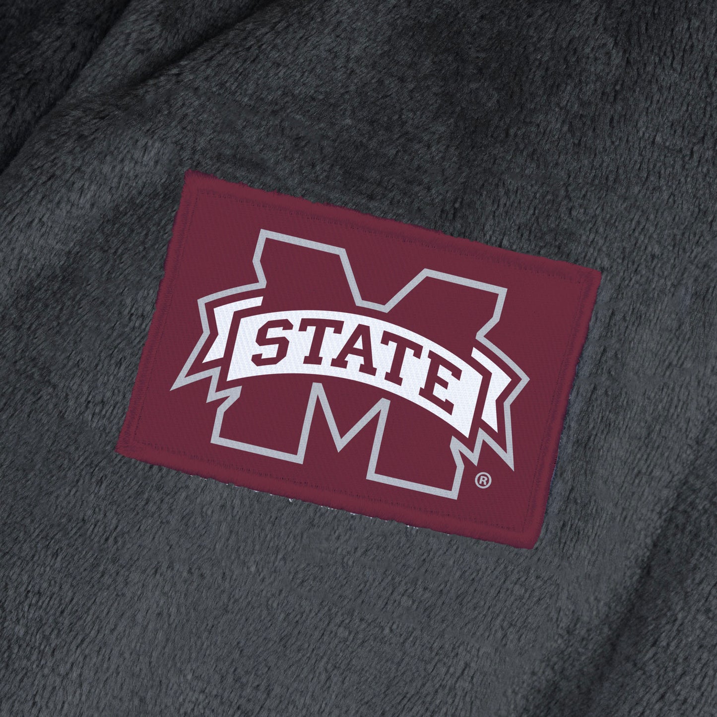 Mississippi State Bulldogs team color bathrobe patch