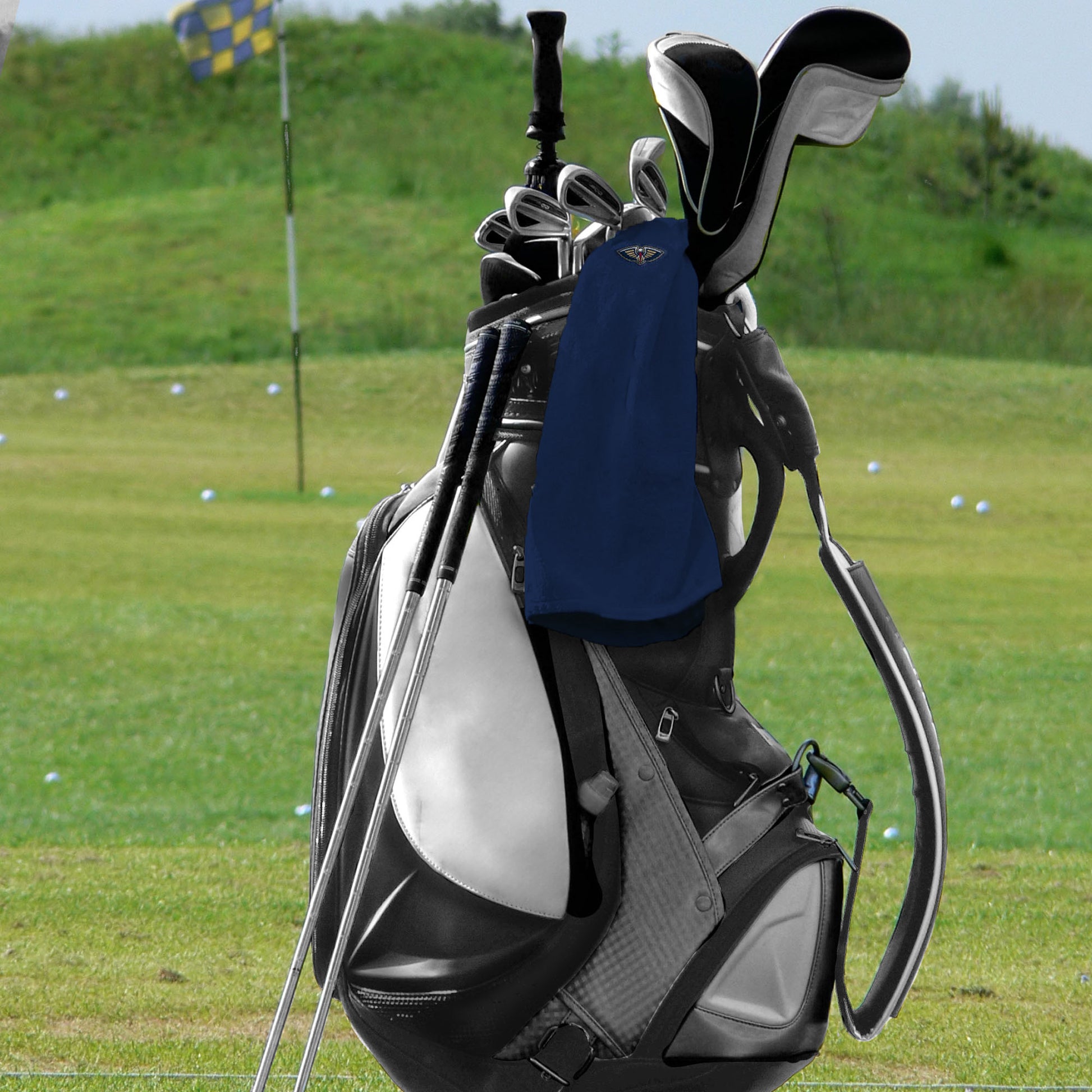 New Orleans Pelicans golf bag towel