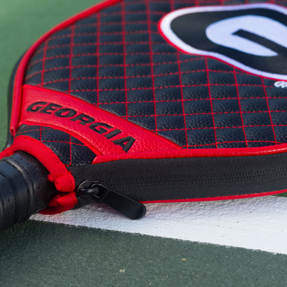 Georgia Bulldogs Black quilted pickleball paddle cover closeup image