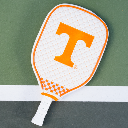 Tennessee Volunteers quilted pickleball paddle cover on court view