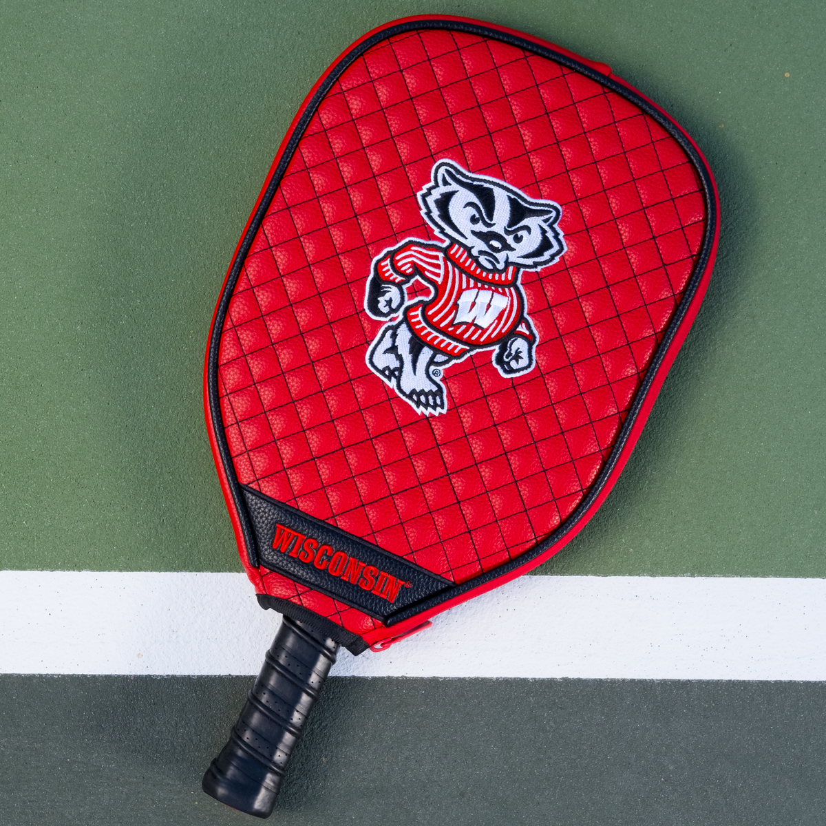 Wisconsin Badgers quilted pickleball paddle cover on court view