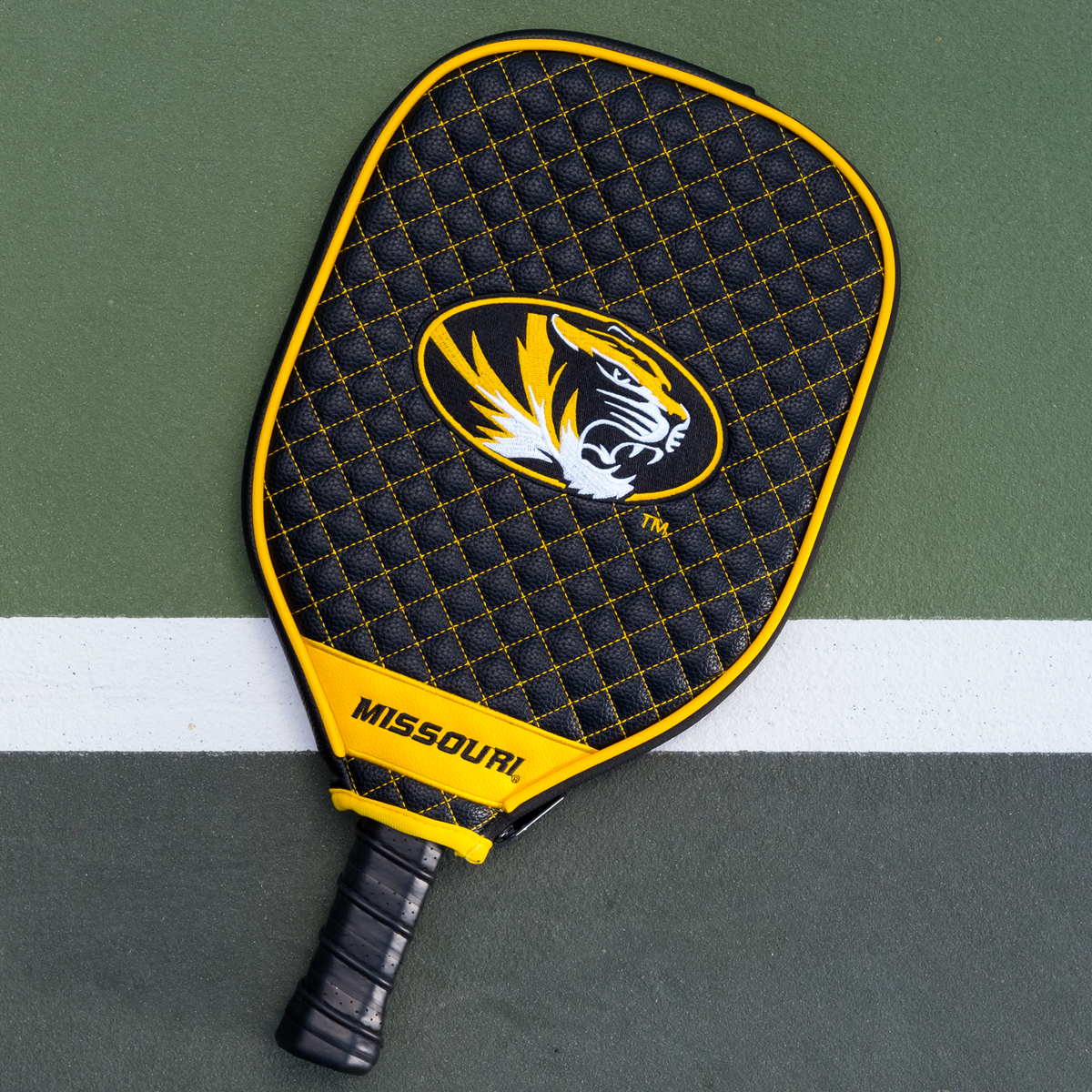 Missouri Tigers quilted pickleball paddle cover on court view