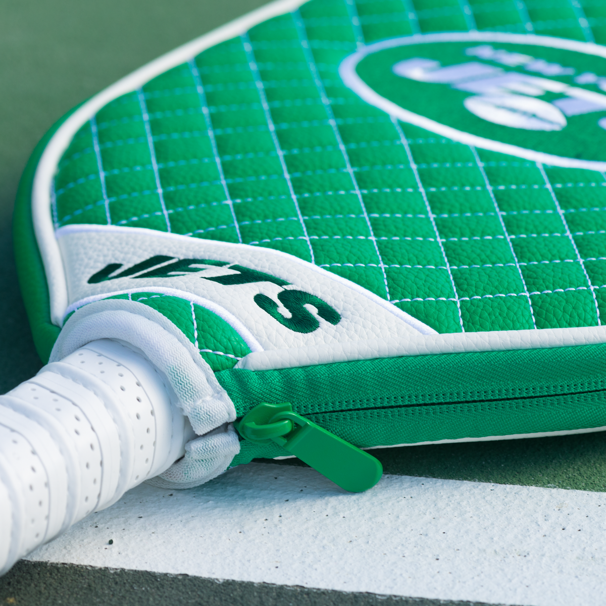New York Jets White quilted pickleball paddle cover closeup image