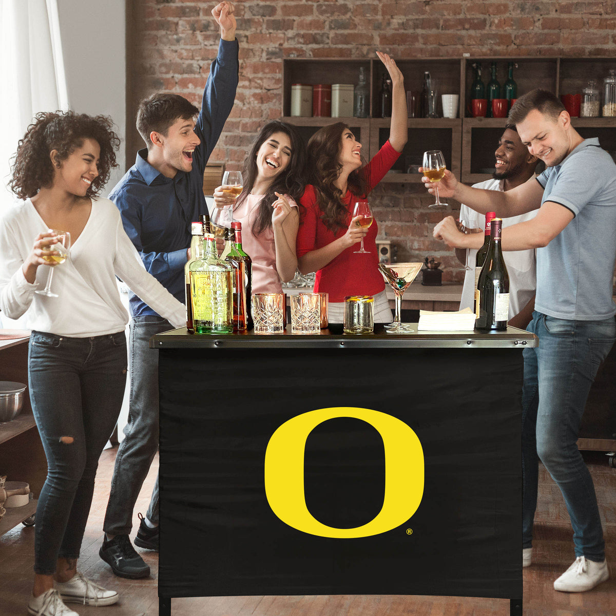 Oregon Ducks Portable Indoor/Outdoor Bar inside lifestyle party