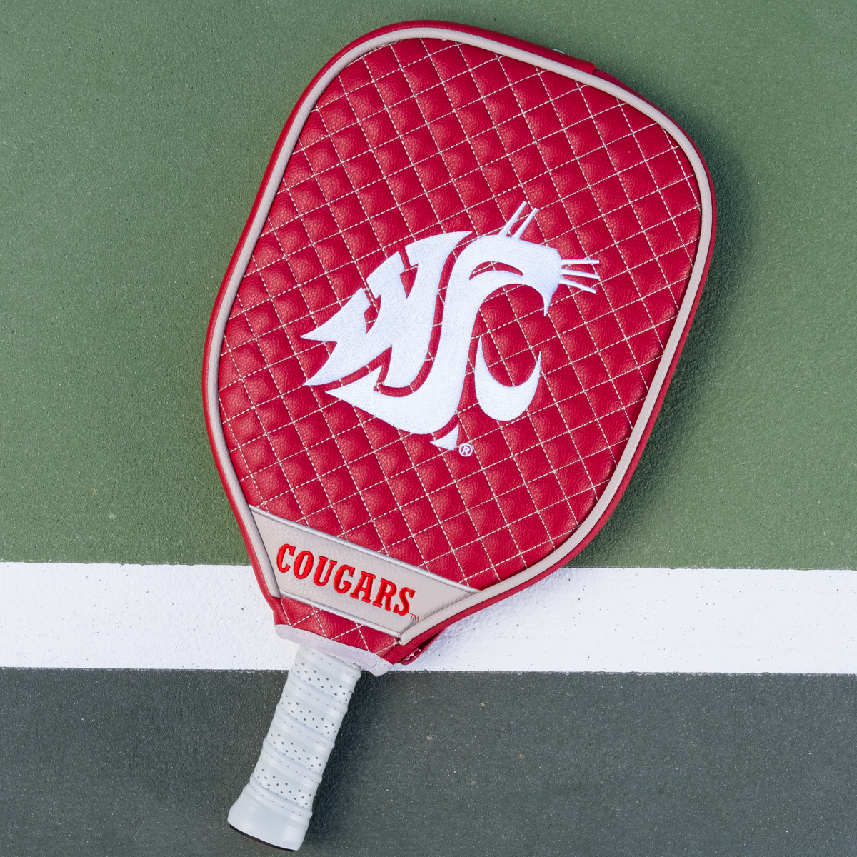 Washington State Cougars quilted pickleball paddle cover on court view