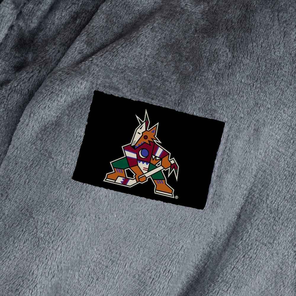 Arizona Coyotes silk touch charcoal bathrobe logo patch