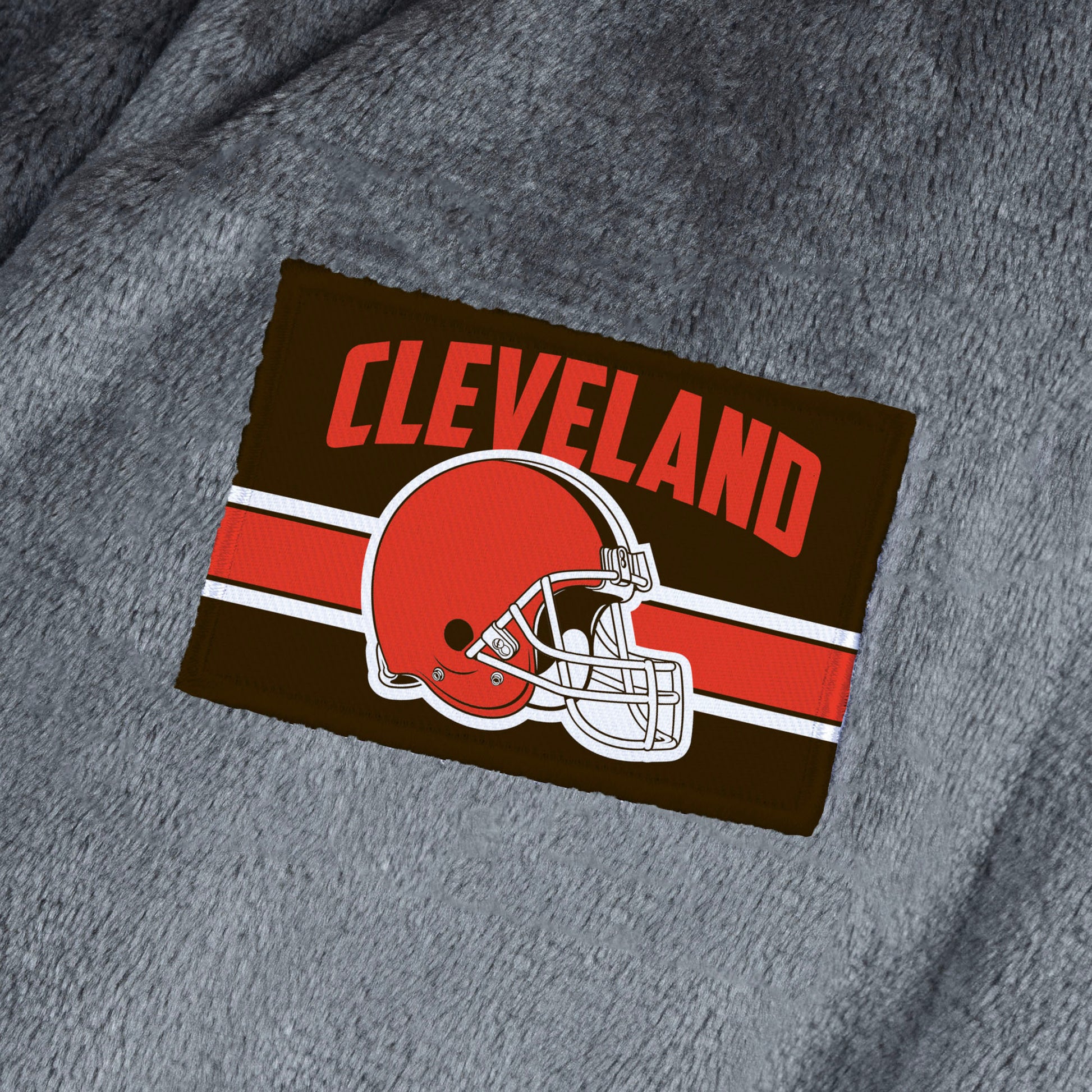 Cleveland Browns silk touch charcoal bathrobe logo patch