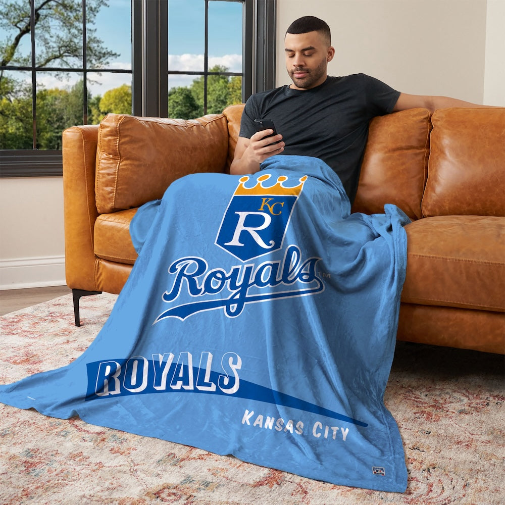 Kansas City Royals CC throwback silk touch blanket