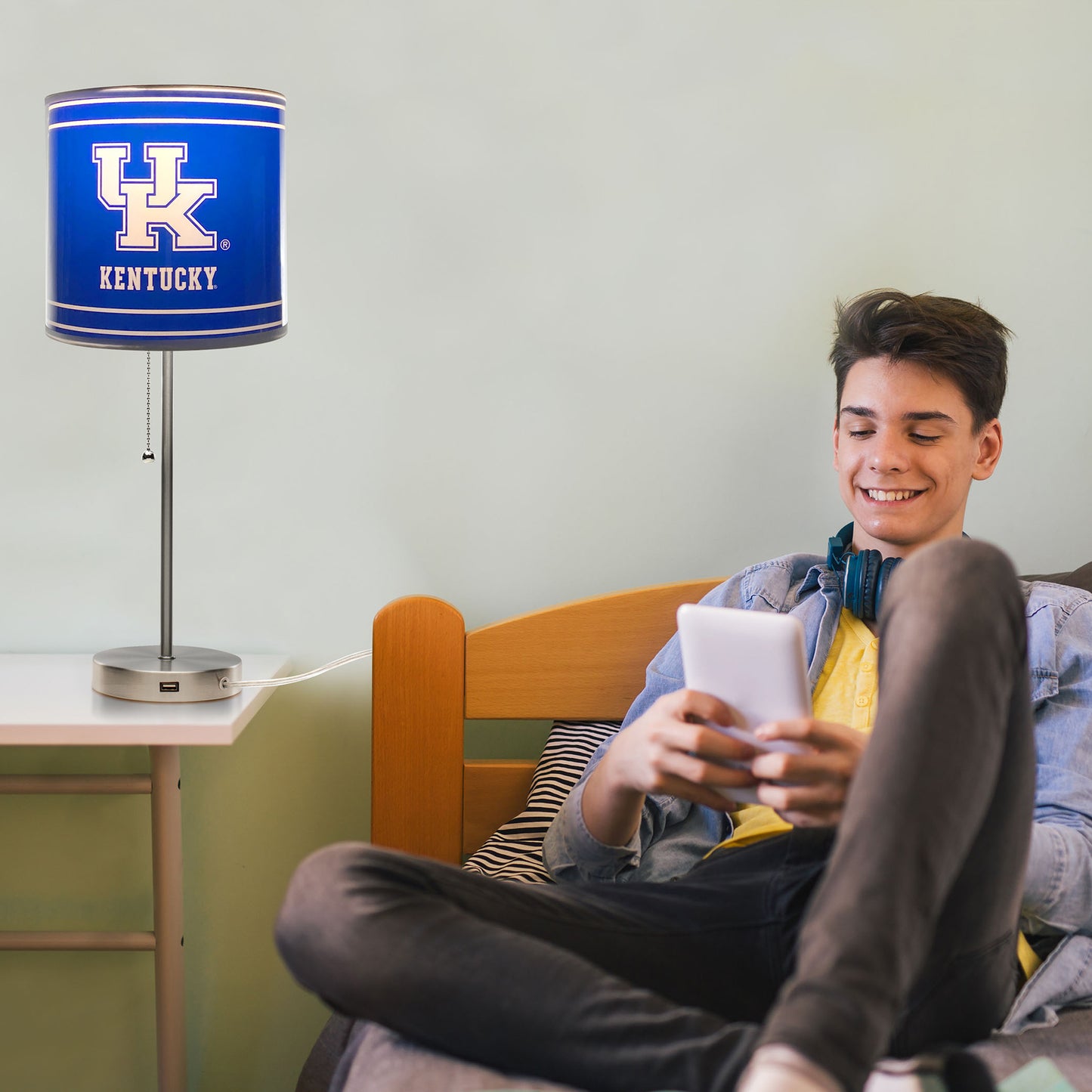 Kentucky Wildcats reading lamp