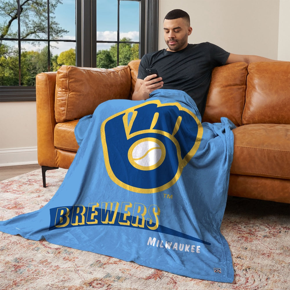 Milwaukee Brewers CC throwback silk touch blanket