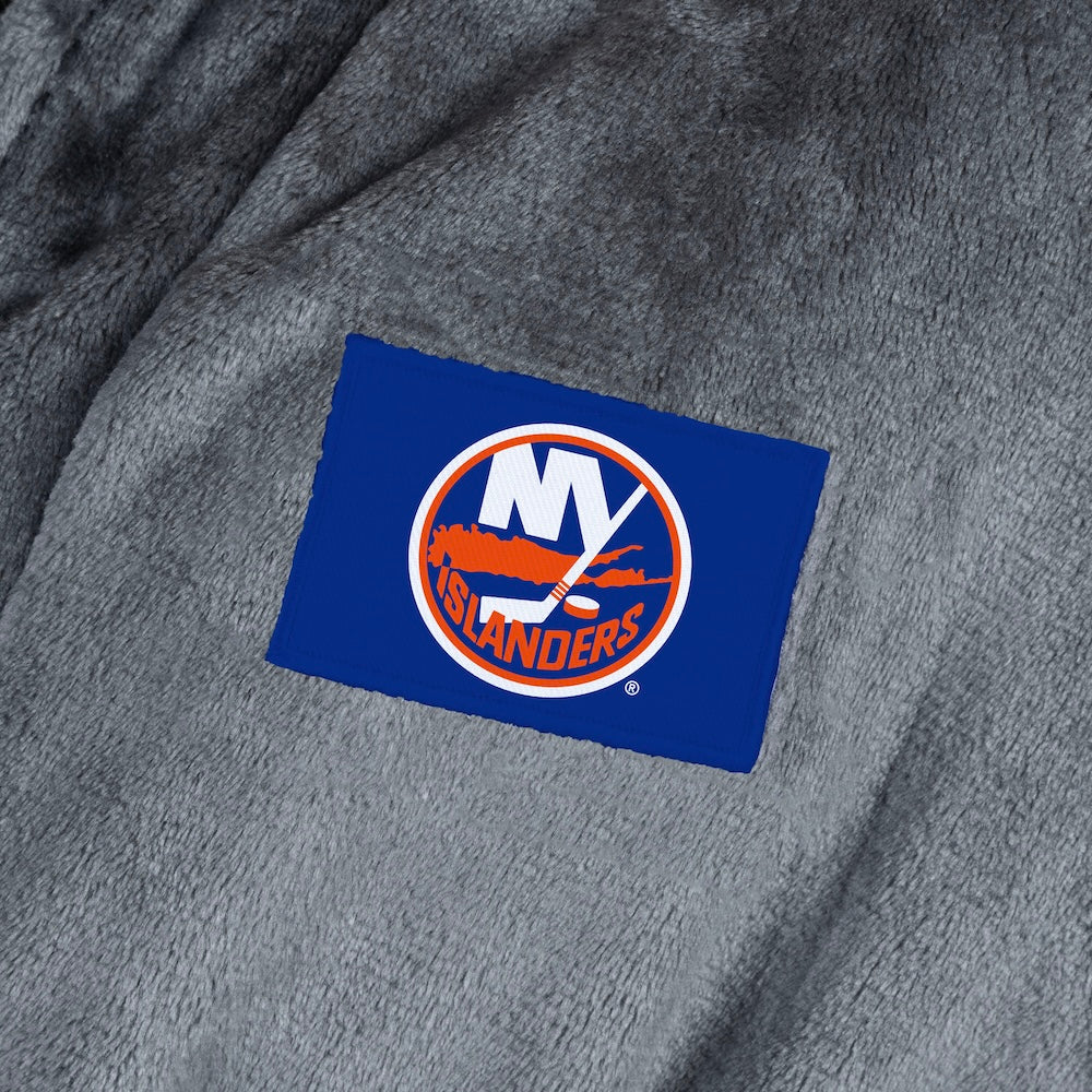 New York Islanders silk touch charcoal bathrobe logo patch