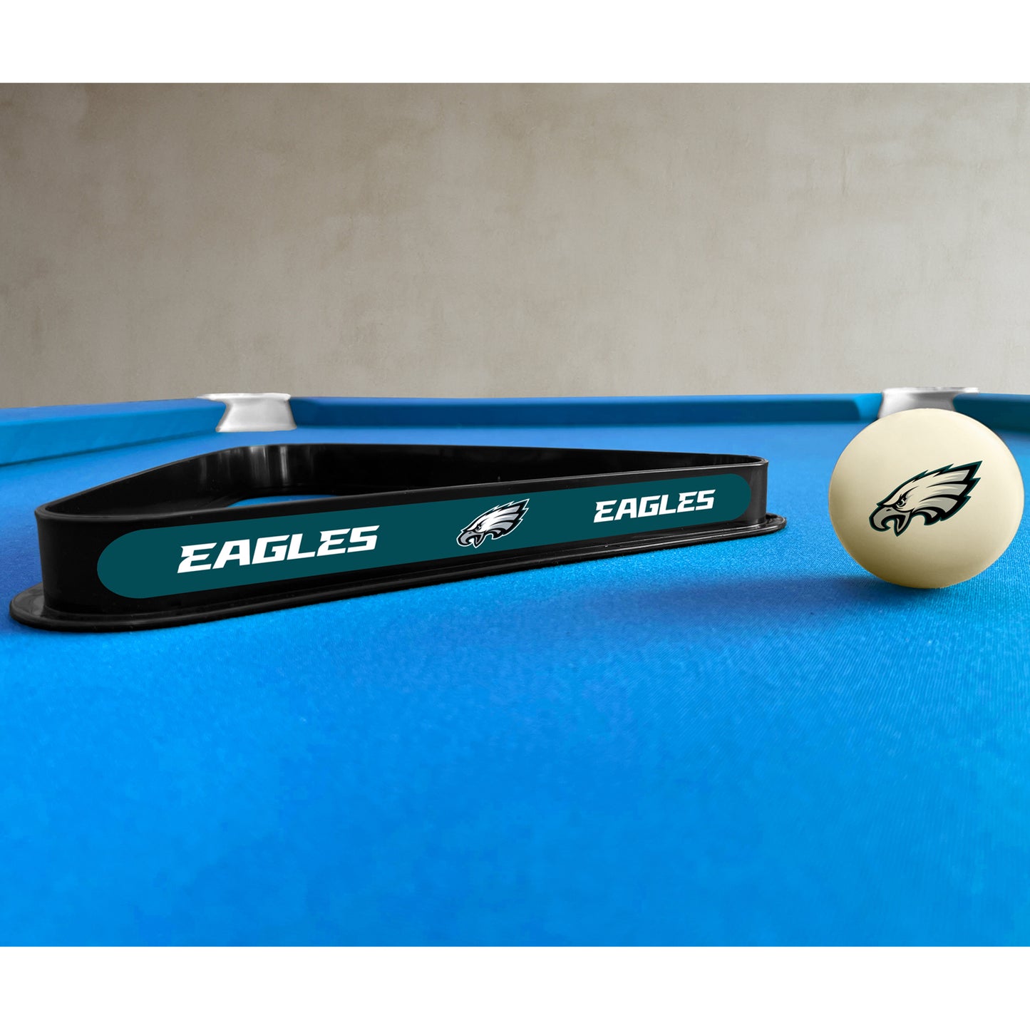 Philadelphia Eagles triangle rack and cue ball set