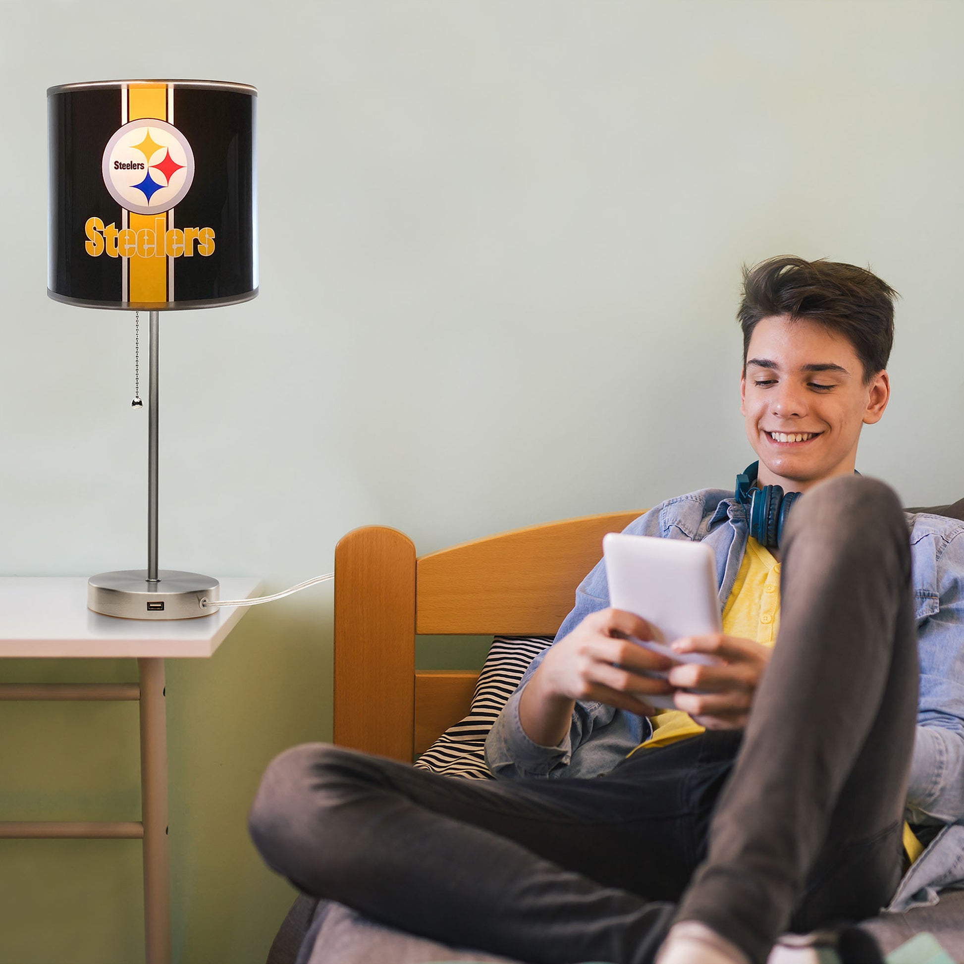 Pittsburgh Steelers reading lamp