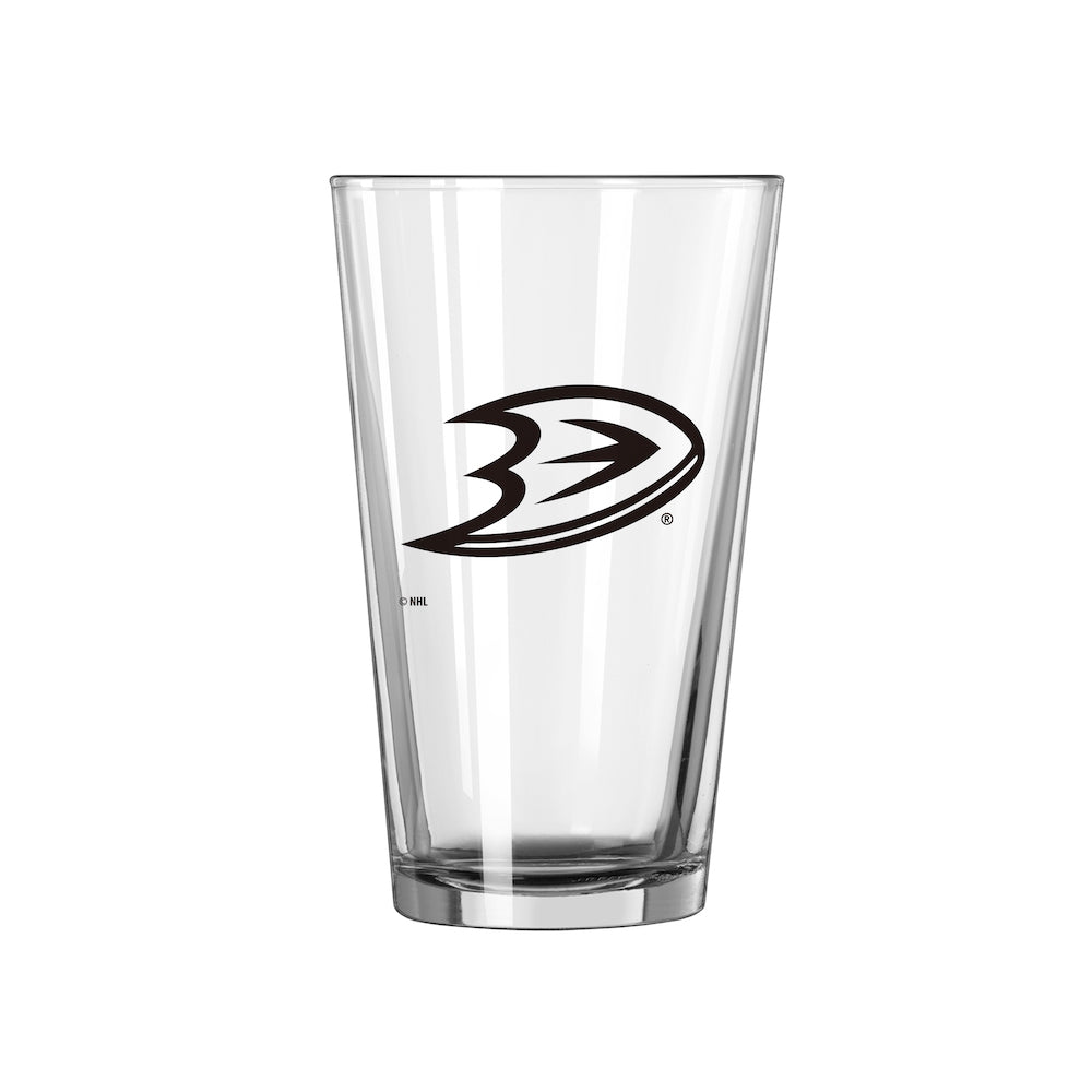 Anaheim Ducks pint glass