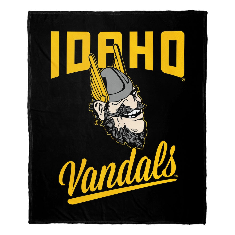 Idaho Vandals official silk touch throw blanket
