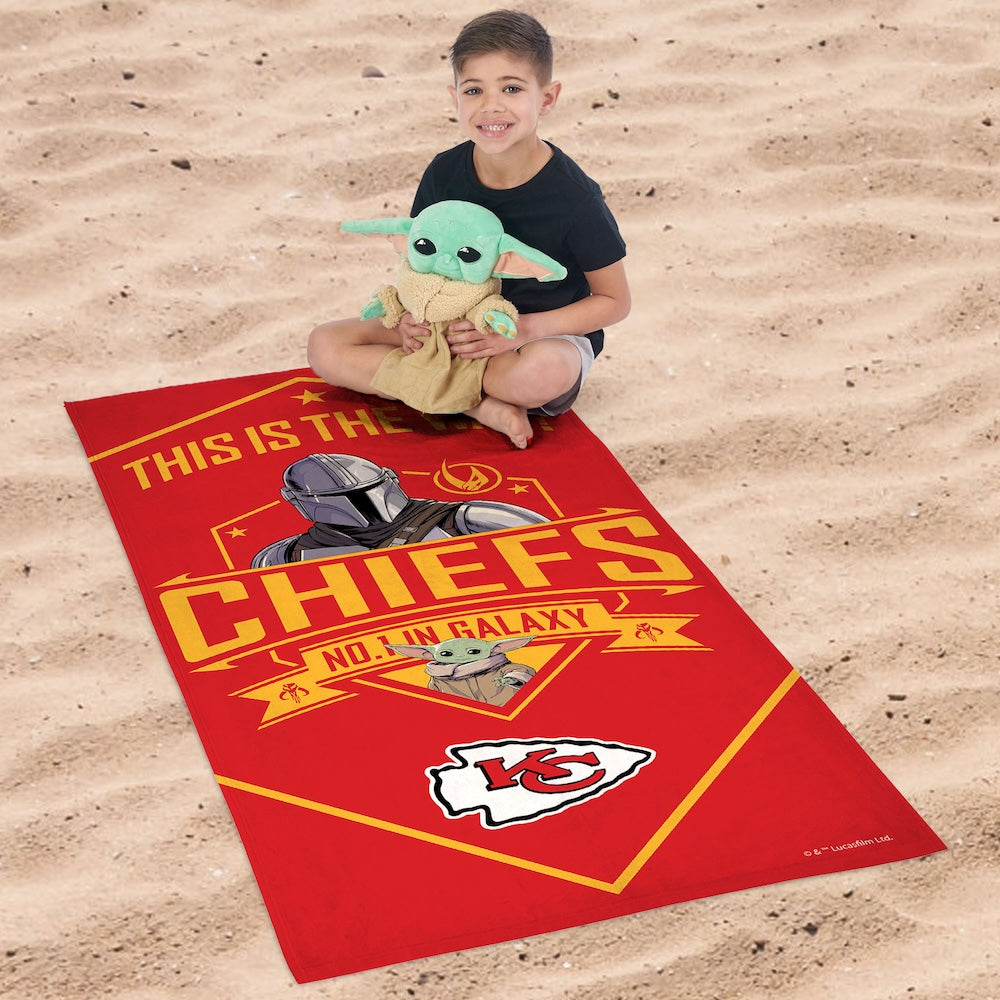 Kansas City Chiefs Baby Yoda Hugger and Towel 1