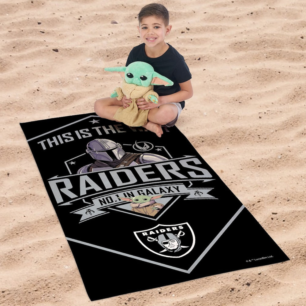 Las Vegas Raiders Baby Yoda Hugger and Towel 1
