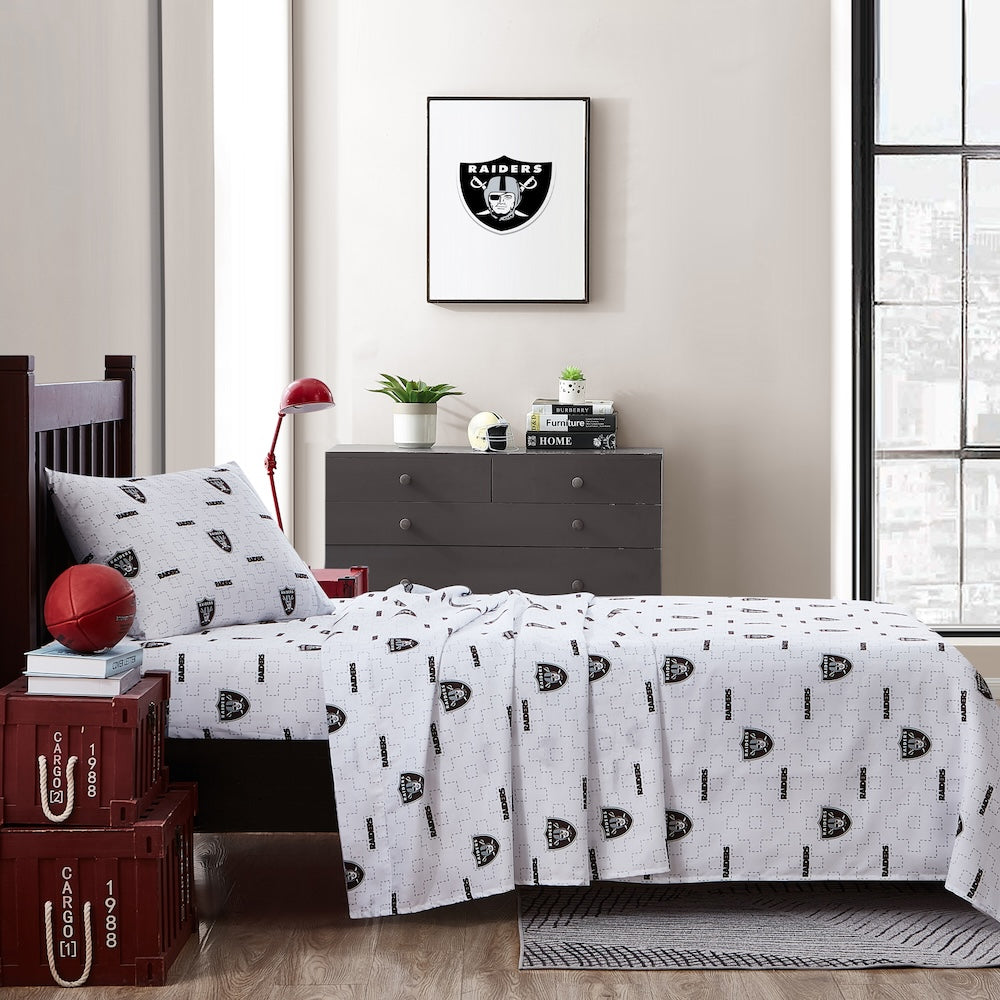 Las Vegas Raiders bedsheets