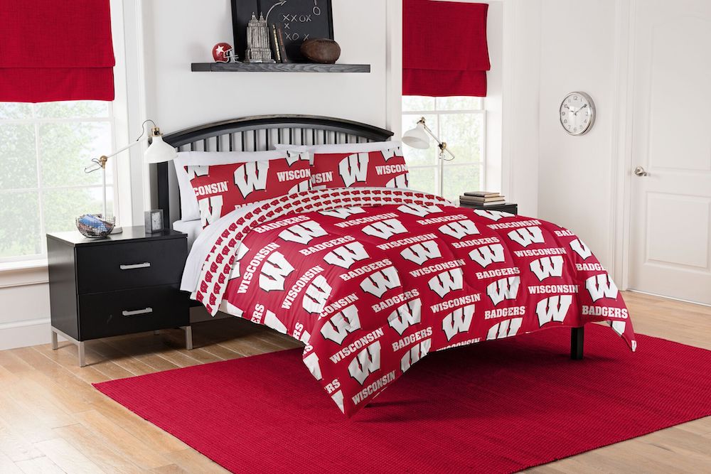 Wisconsin Badgers queen size bed in a bag